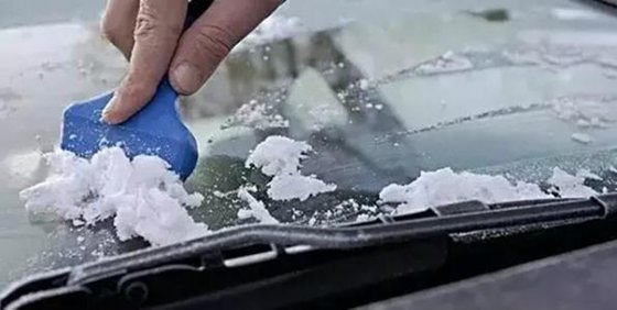 汽車后窗玻璃上的細(xì)線條有什么作用？