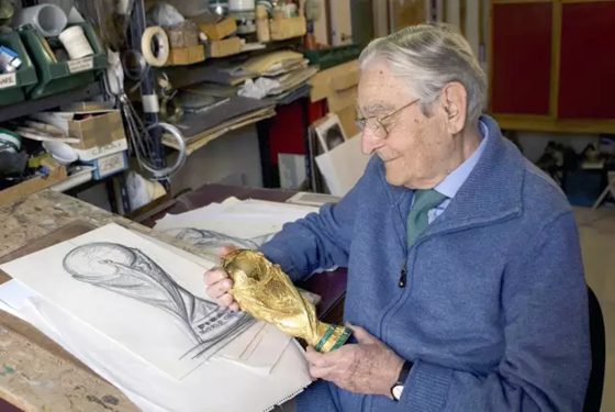 為什么世界杯獎(jiǎng)杯叫大力神杯