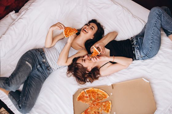 最科學正確的睡覺姿勢,為什么要右側(cè)臥睡覺