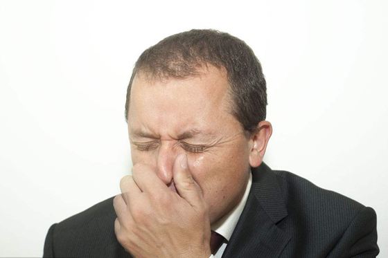 為什么看著太陽就會(huì)打噴嚏,對(duì)著太陽看打噴嚏是怎么回事