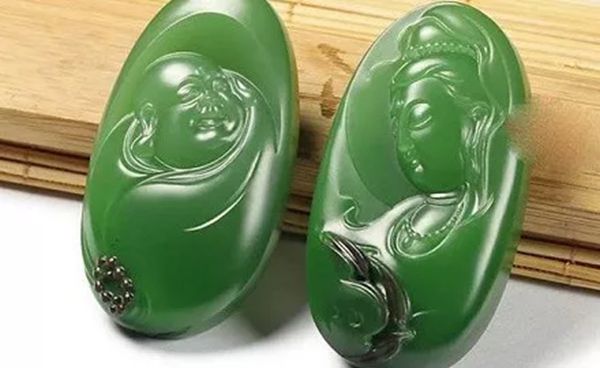 為什么是男戴觀音女戴佛,哪些女人不適合戴佛,男戴觀音女戴佛有什么講究