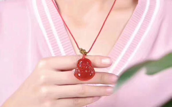 為什么是男戴觀音女戴佛,哪些女人不適合戴佛,男戴觀音女戴佛有什么講究