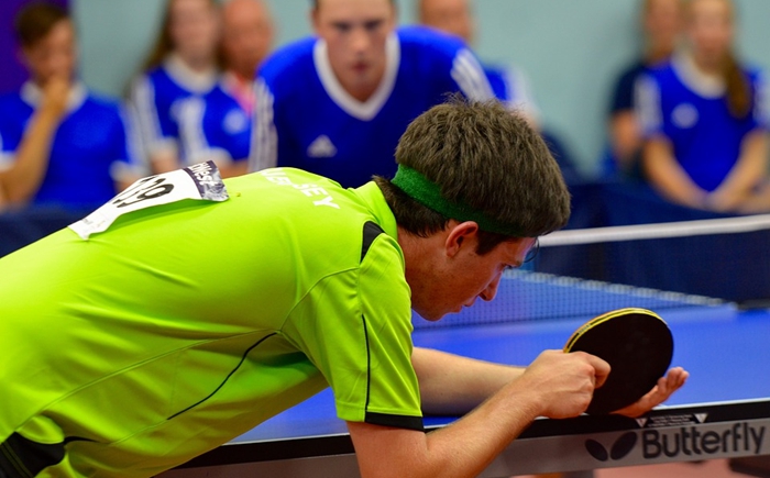 為什么乒乓球拍一面紅一面黑,乒乓球拍哪個(gè)顏色是正手