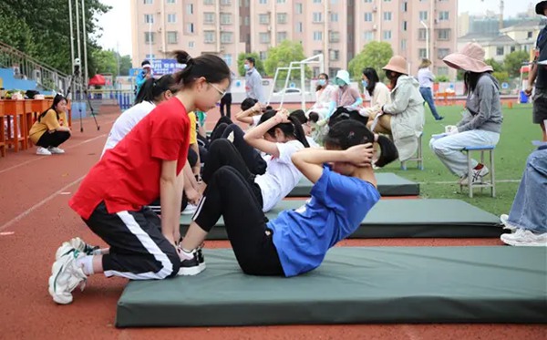 中考體育考試項(xiàng)目有哪些,中考體育各項(xiàng)的評分標(biāo)準(zhǔn)是什么