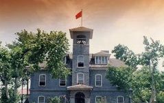 金陵中學簡介概況（建校歷史、地址、師資、校訓、環(huán)境）