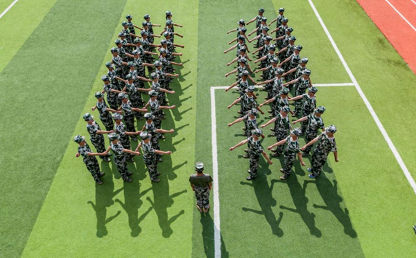 高中軍訓(xùn)內(nèi)容有哪些,高一新生軍訓(xùn)都有什么項目